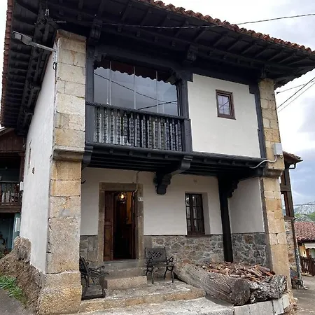 El Refugio Del Busgosu Шале *